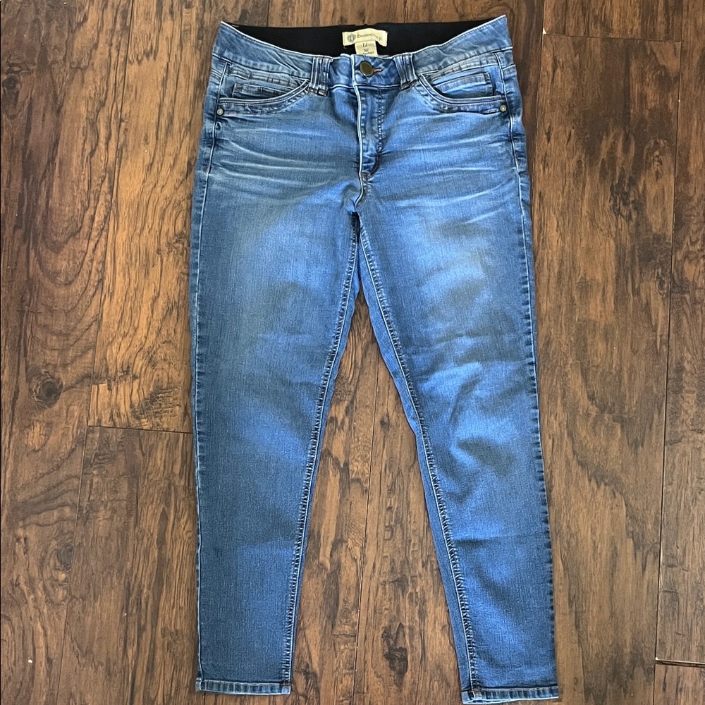 Democracy Women's Classic Blue Skinny Jeans